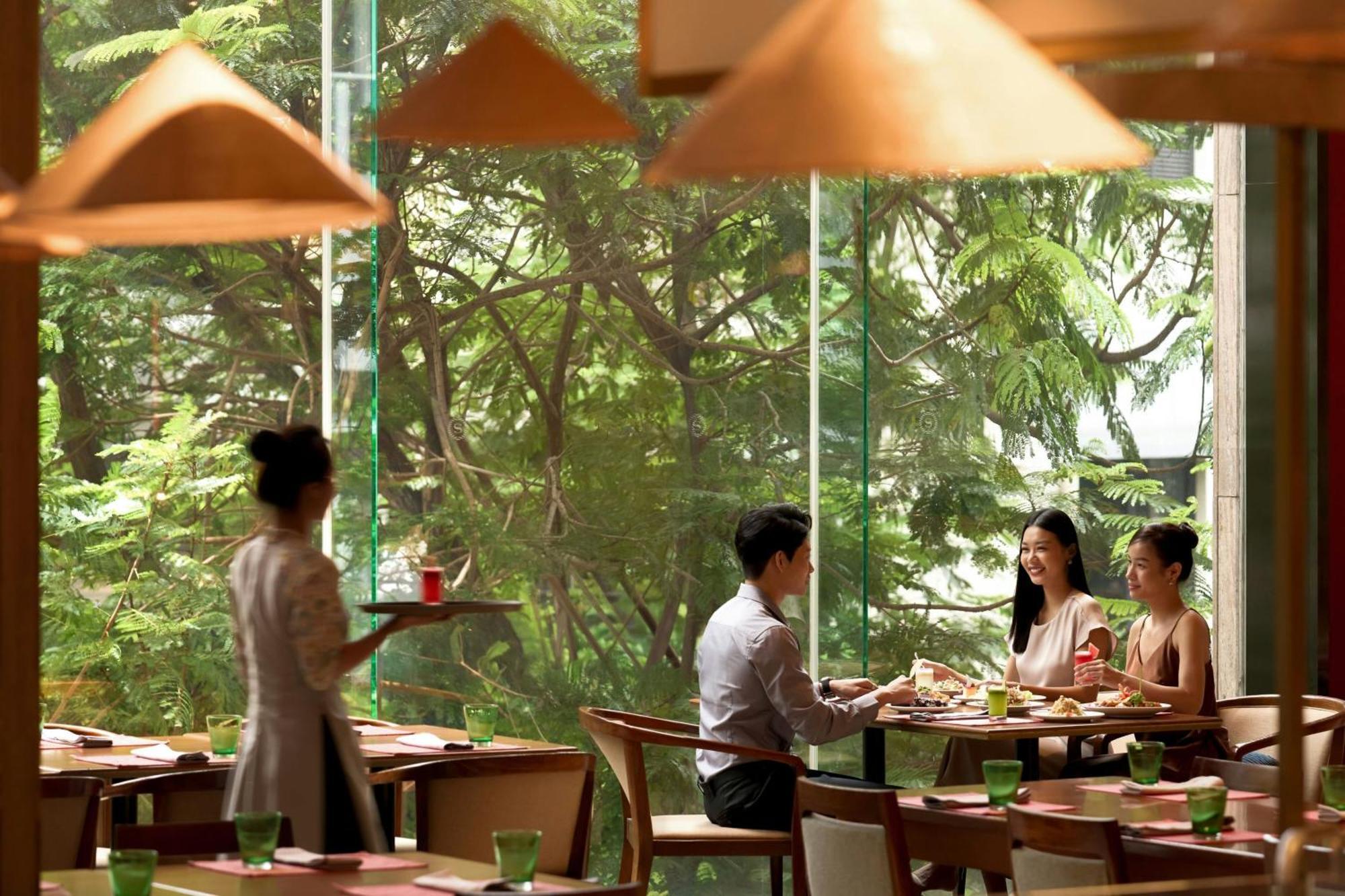 Sheraton Saigon Grand Opera Hotel Ho-Chi-Minh-Stadt Exterior foto