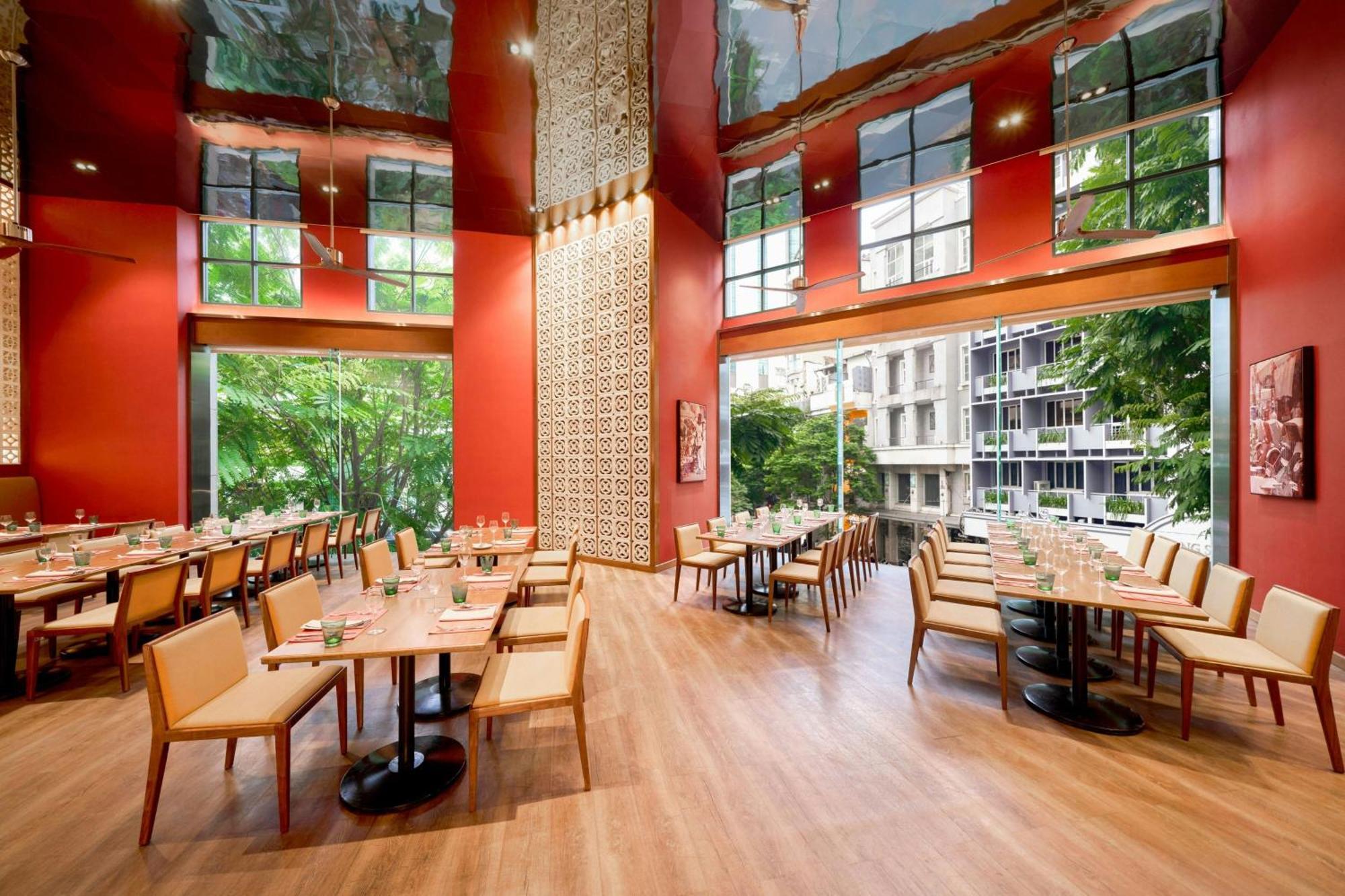 Sheraton Saigon Grand Opera Hotel Ho-Chi-Minh-Stadt Exterior foto