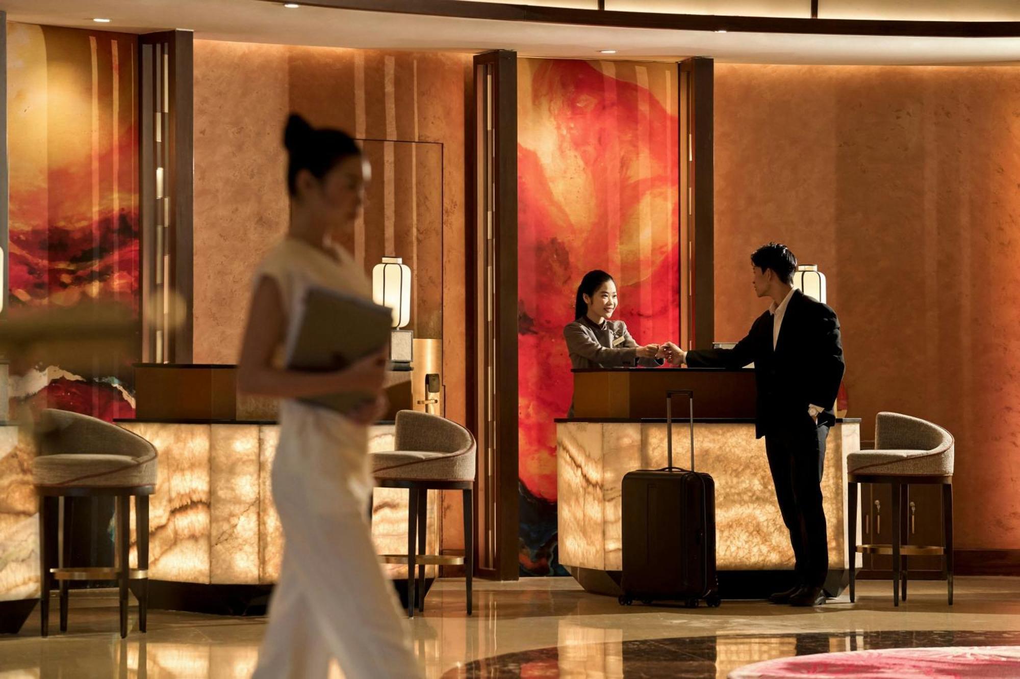 Sheraton Saigon Grand Opera Hotel Ho-Chi-Minh-Stadt Exterior foto